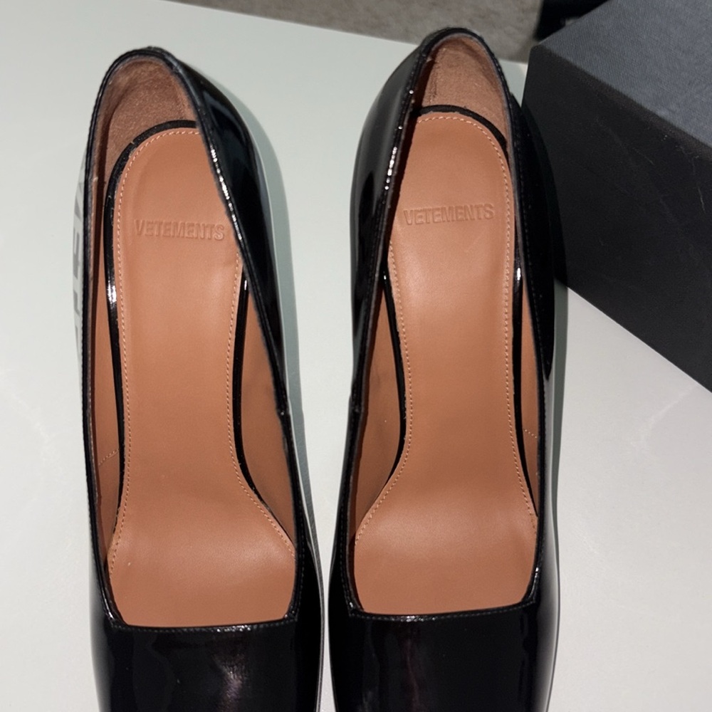 Vetements 🖤🐼✔️boomerang logo pumps sz 38 black and white - Picture 7 of 10
